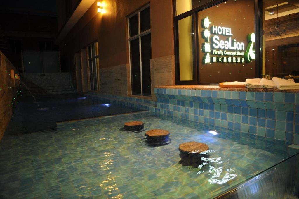 Sea Lion Firefly Concept Hotel Kuala Selangor Extérieur photo